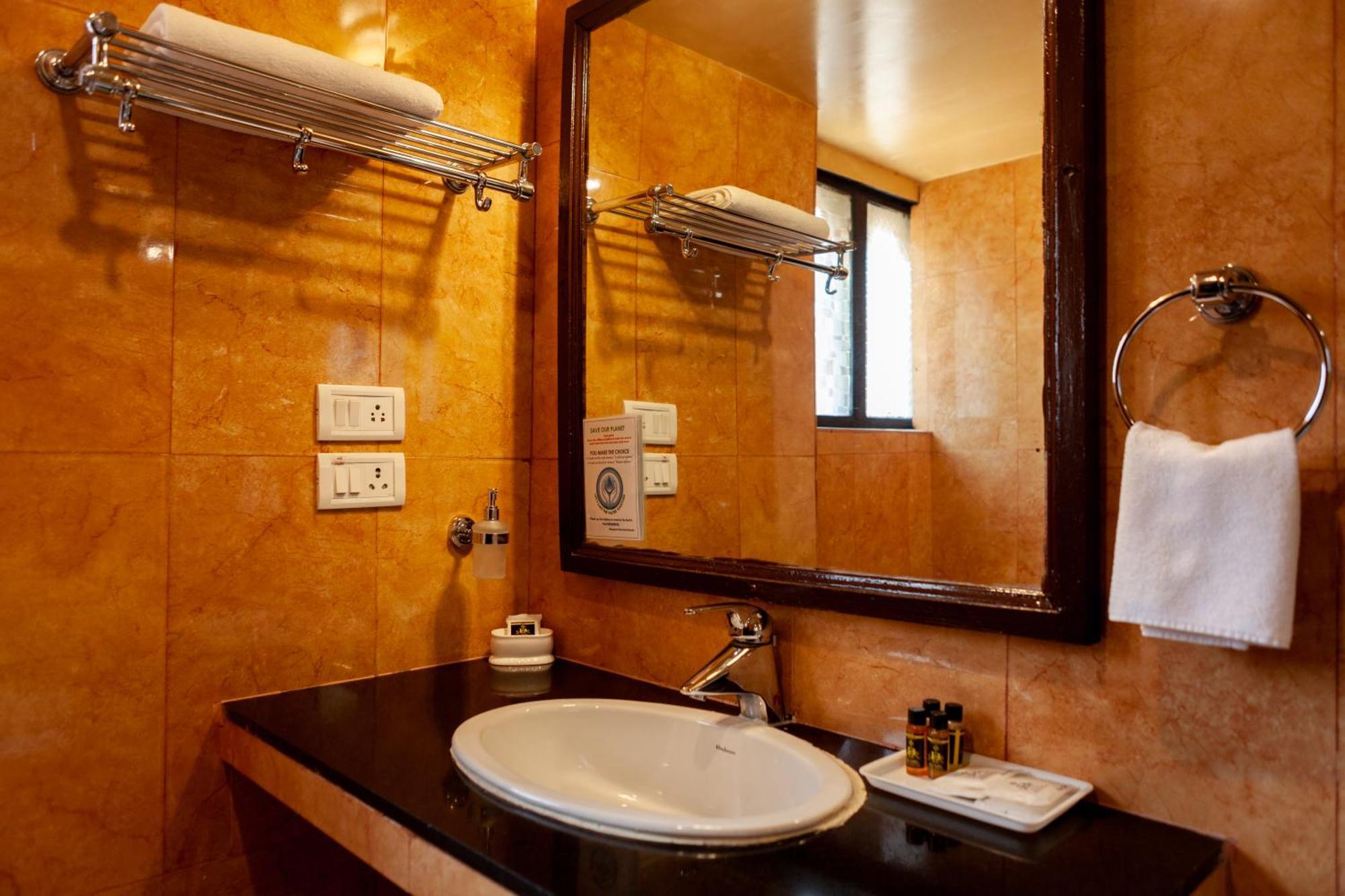 Hotel Olathang Paro Bagian luar foto