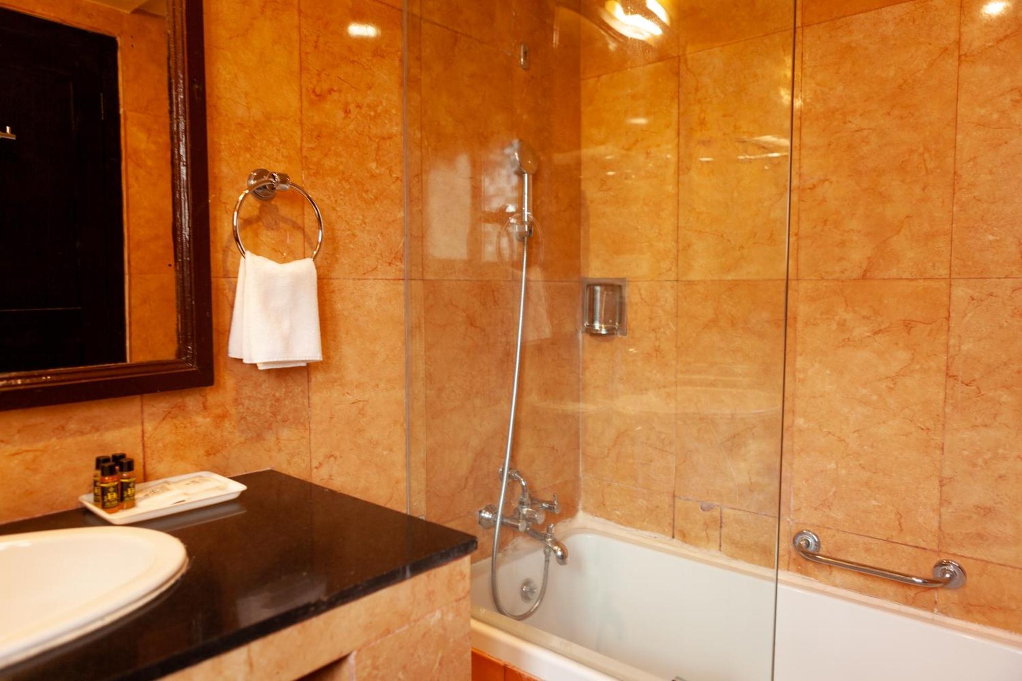 Hotel Olathang Paro Bagian luar foto